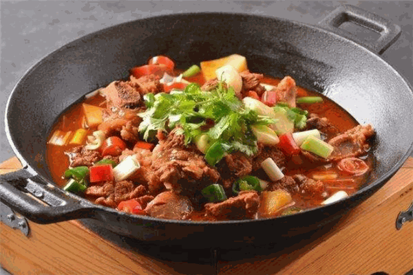 思氏横山铁锅炖羊肉